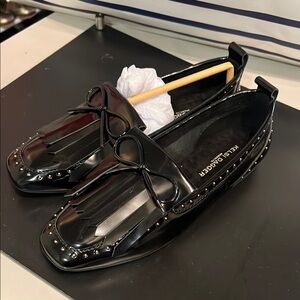 Kelsi Dagger Black Moccasin-Style Flats